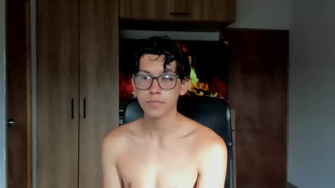 Snapshot of alan_scot chatting on May 2026 01:09:02 PM Alan and Criss - WE JUST FRIENDS WITH BENEFITS BOTH VERS online show from May 2026 01:09:02 PM