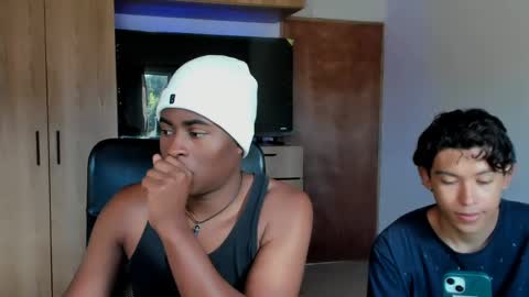 Snapshot of alan_scot chatting on May 2026 02:46:01 PM Alan and Criss - WE JUST FRIENDS WITH BENEFITS BOTH VERS online show from May 2026 02:46:01 PM