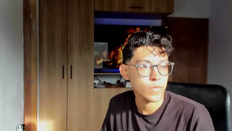 Snapshot of alan_scot chatting on June 2026 12:29:02 PM Alan and Criss - WE JUST FRIENDS WITH BENEFITS BOTH VERS online show from June 2026 12:29:02 PM