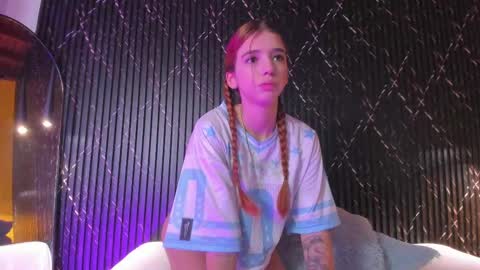 A L A N A  online show from September 2025 07:25:01 PM