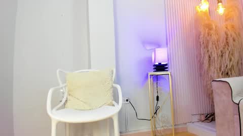 Alana online show from February 2026 12:20:01 PM