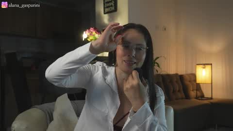 Alana Gasparini online show from November 2025 02:32:02 AM