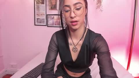 Alana online show from October 2025 01:35:02 PM