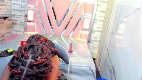 Alana online show from November 2025 06:55:02 PM