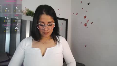 Alana  online show from October 2025 12:01:02 PM