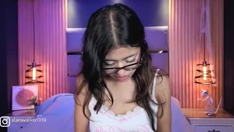 Sasha online show from November 2025 04:00:02 AM