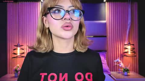 Sasha online show from April 2026 11:28:01 AM