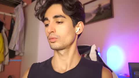 idenavarre online show from December 2024 09:26:01 PM