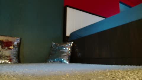 Snapshot of alanna_gold chatting on November 2025 04:37:01 AM Alanna online show from November 2025 04:37:01 AM