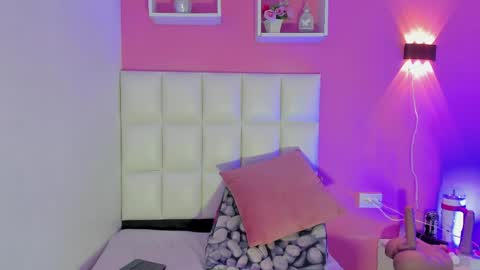 Snapshot of alanna_hot3 chatting on April 2026 08:57:02 PM Ana online show from April 2026 08:57:02 PM
