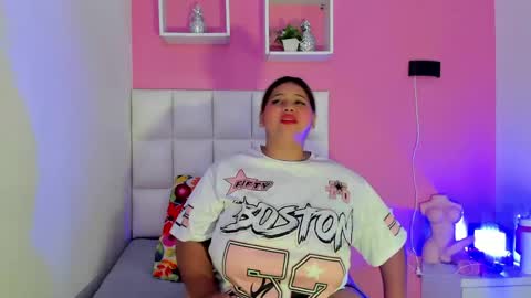 Snapshot of alanna_hot3 chatting on May 2026 07:43:02 PM Ana online show from May 2026 07:43:02 PM