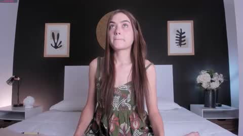 Alanna Cute Russell online show from November 2025 06:54:01 PM