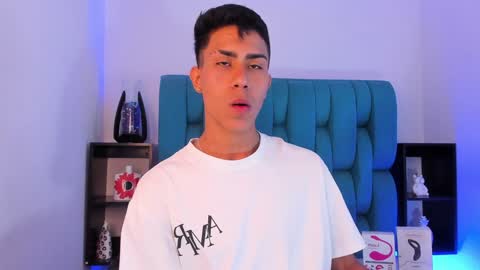 Snapshot of alannaughty_ chatting on December 2024 08:43:01 PM alannaughty_ online show from December 2024 08:43:01 PM