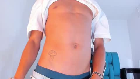 Snapshot of alannaughty_ chatting on February 2025 10:58:01 PM alannaughty_ online show from February 2025 10:58:01 PM