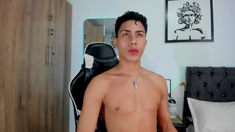 Snapshot of alannaughty_ chatting on February 2026 09:13:01 PM alannaughty_ online show from February 2026 09:13:01 PM