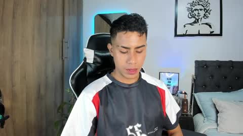alannaughty_ online show from April 2026 11:43:02 PM