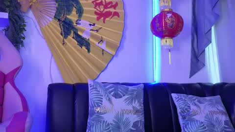 albaandthayron online show from April 2026 12:00:02 PM