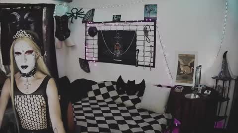 Mistic witch online show from February 2025 07:02:02 PM