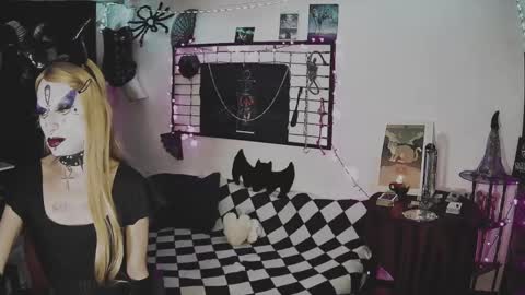 Mistic witch online show from February 2025 01:58:01 AM