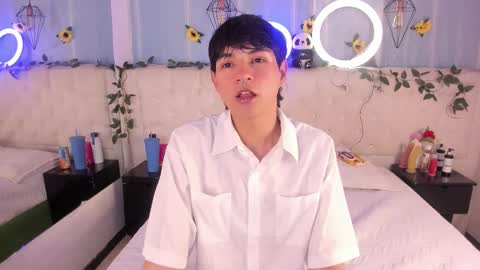 ale_aurarashi online show from November 2025 03:17:02 AM