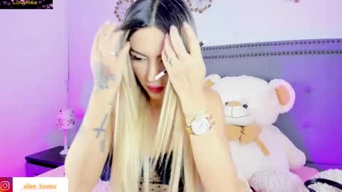 Snapshot of ale_love_ chatting on June 2026 12:17:01 AM ALE LOVE online show from June 2026 12:17:01 AM