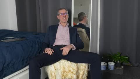 Snapshot of alec_gaython chatting on February 2026 08:37:02 PM Alec Dubolsz online show from February 2026 08:37:02 PM