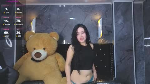 aleja online show from December 2025 07:53:01 PM