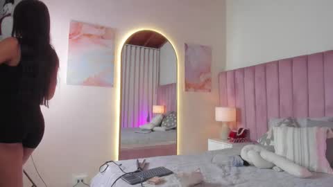 Alejandra Arango online show from December 2025 09:41:02 PM