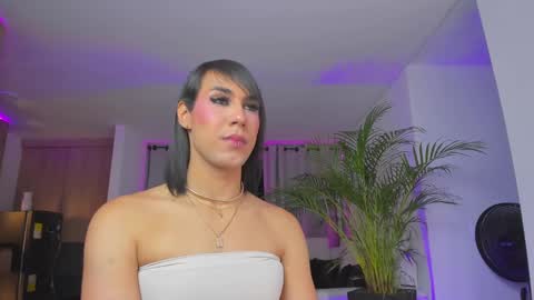 Snapshot of alejaevangeline chatting on March 2025 12:10:02 AM A L E J A N D R A online show from March 2025 12:10:02 AM