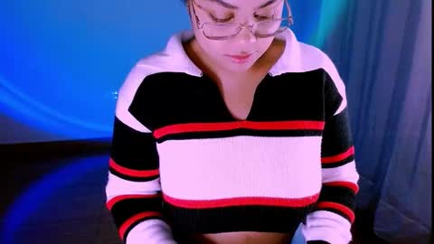 Alejandra  online show from October 2025 04:43:02 AM