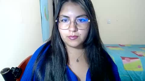 Snapshot of alejandraa_33 chatting on June 2026 09:10:02 AM Alejandra online show from June 2026 09:10:02 AM