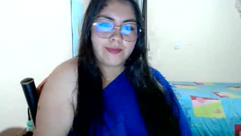 Snapshot of alejandraa_33 chatting on June 2026 04:43:02 AM Alejandra online show from June 2026 04:43:02 AM