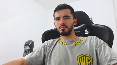 alejandroo_7 online show from December 2024 11:08:01 PM