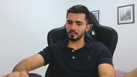 alejandroo_7 online show from January 2025 11:37:02 PM