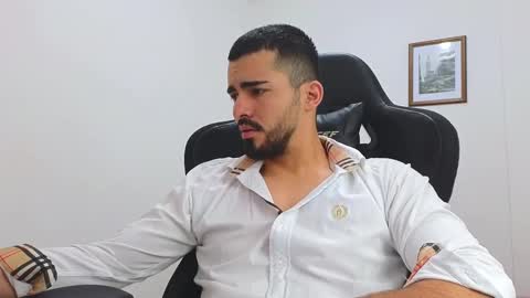 alejandroo_7 online show from March 2025 07:20:02 PM