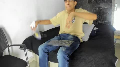 Alejo  online show from June 2026 07:40:02 PM