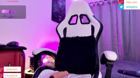 alejo_cute online show from September 2025 05:43:02 AM