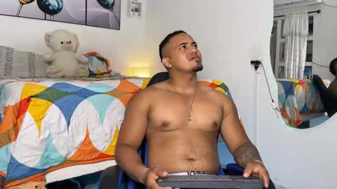 Snapshot of alejo_gero1712 chatting on September 2025 02:44:01 AM Alejo online show from September 2025 02:44:01 AM