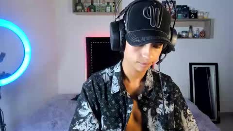 alejo online show from December 2025 04:06:01 AM