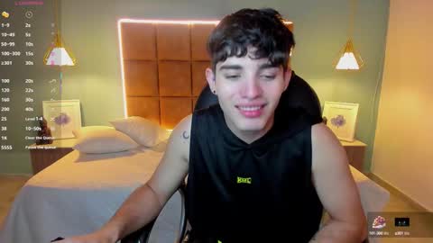 ALejoo Saenz online show from September 2025 11:41:02 PM