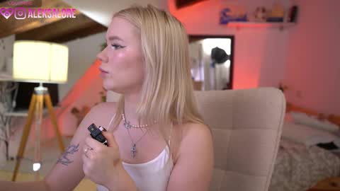 Lexi online show from February 2026 04:05:02 AM