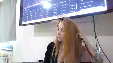 Snapshot of aleksandra33 chatting on June 2026 08:40:02 AM aleksandra33 online show from June 2026 08:40:02 AM