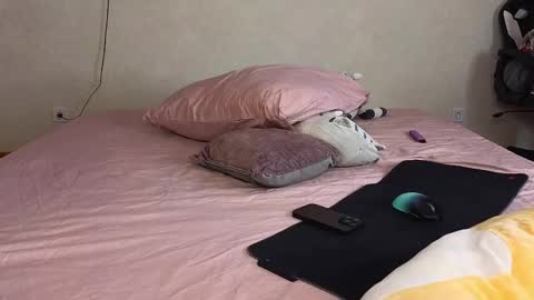 Alena online show from April 2026 05:03:02 PM