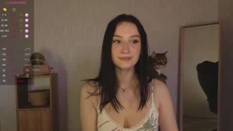 Snapshot of alena_navi chatting on May 2026 02:36:02 PM Alena online show from May 2026 02:36:02 PM