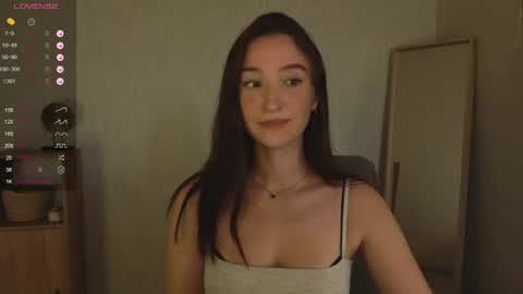 Snapshot of alena_navi chatting on July 2026 05:16:01 PM Alena online show from July 2026 05:16:01 PM