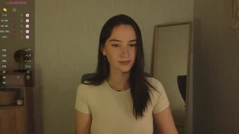 Snapshot of alena_navi chatting on July 2026 06:32:02 PM Alena online show from July 2026 06:32:02 PM