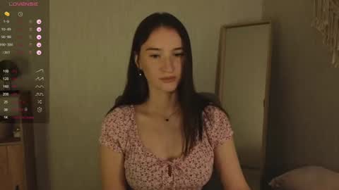 Snapshot of alena_navi chatting on July 2026 06:28:01 PM Alena online show from July 2026 06:28:01 PM