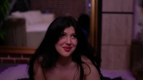 Snapshot of alenacapricious chatting on May 2026 06:16:02 PM alenacapricious online show from May 2026 06:16:02 PM