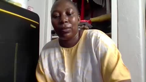 Snapshot of alesha_ chatting on October 2025 06:02:02 AM Noreen Kennth and Emilly online show from October 2025 06:02:02 AM