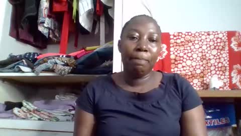 Snapshot of alesha_ chatting on October 2025 08:51:02 AM Noreen Kennth and Emilly online show from October 2025 08:51:02 AM